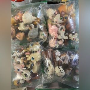 Littlest pet shop| 10 piece random character icon bag